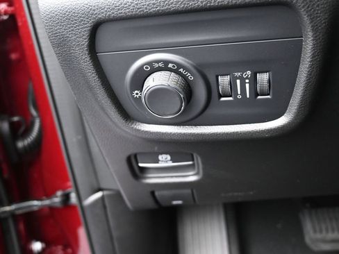 New 2025 Jeep Grand Cherokee Altitude RWD image 26