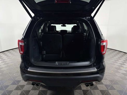Used 2018 Ford Explorer Platinum image 23
