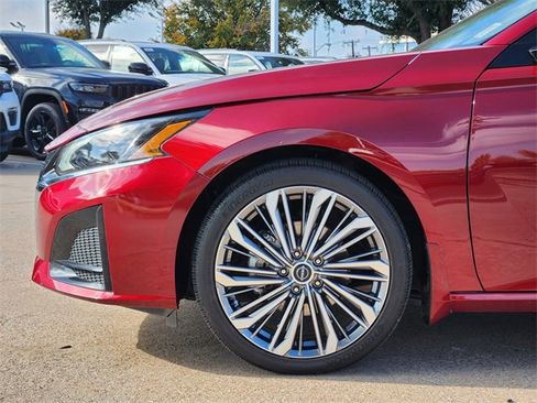 Used 2024 Nissan Altima 2.5 SL image 9