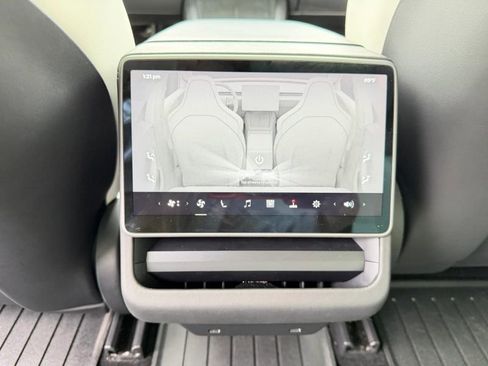 Used 2024 Tesla Model 3 Performance AWD/4WD image 18