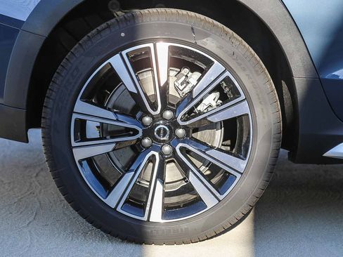 New 2026 Volvo V60 B5 Cross Country Ultra w/ Climate Package image 11