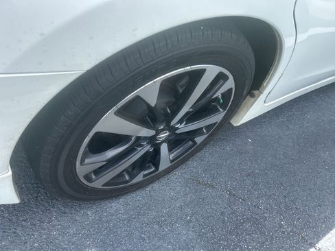 Used 2018 Nissan Altima 2.5 SR FWD image 6