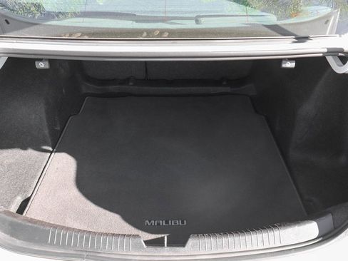 Used 2021 Chevrolet Malibu Premier image 8