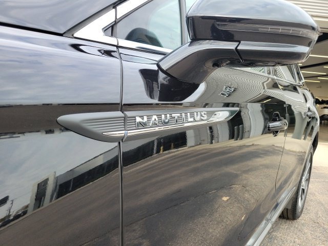 Certified 2022 Lincoln Nautilus Reserve w/ Equipment Group 201A AWD/4WD image 18