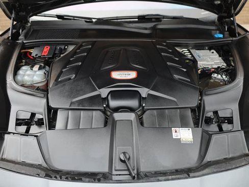 Used 2023 Porsche Cayenne Turbo AWD/4WD image 12