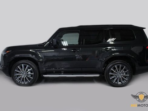 Used 2025 Lexus GX 550 image 5