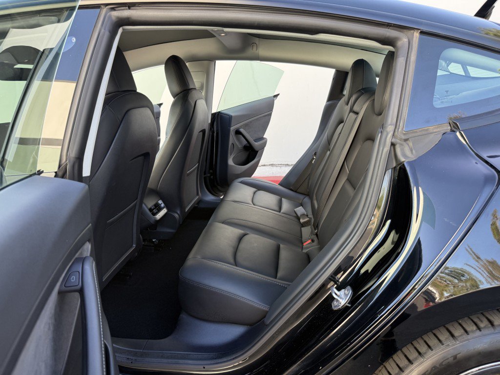 Used 2022 Tesla Model 3 AWD/4WD image 15