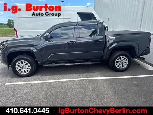 Used 2025 Toyota Tacoma SR w/ SR Upgrade Package RWD image 4