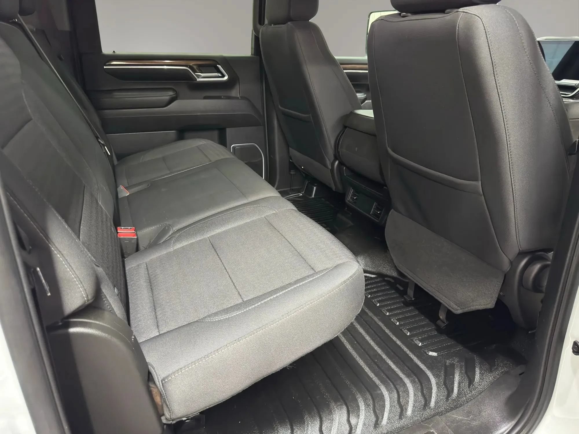 Used 2024 Chevrolet Silverado 2500 LT AWD/4WD image 16