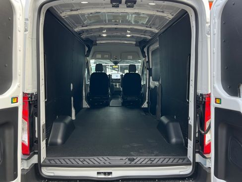 New 2026 Ford E-Transit 148 Medium Roof w/ Load Area Protection Package image 15