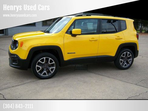 Used 2017 Jeep Renegade Latitude w/ Cold Weather Group image 1