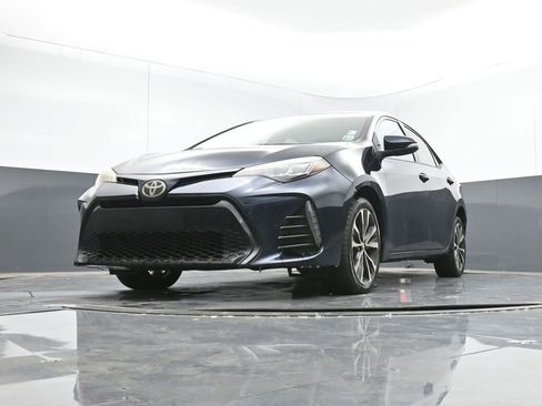 Used 2017 Toyota Corolla XSE image 34