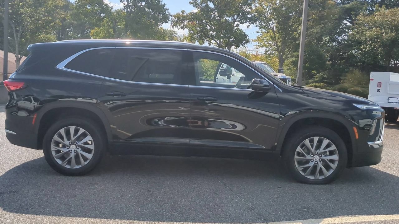 Used 2026 Buick Enclave Preferred FWD image 9