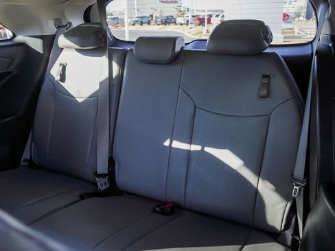 Used 2025 Toyota Sienna XLE image 24