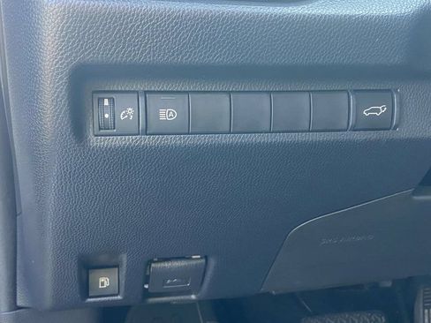 Used 2023 Toyota RAV4 XSE AWD/4WD image 23