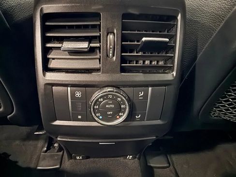 Used 2013 Mercedes-Benz GL 550 4MATIC image 28