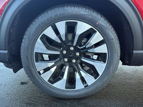 New 2026 Ford Explorer Platinum w/ LUX Leather Package image 8