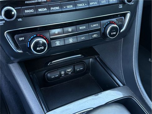 Used 2017 Kia Optima EX image 14