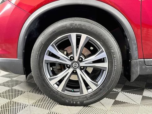 Used 2019 Nissan Rogue SV w/ Sun & Sound Touring Package AWD/4WD image 31