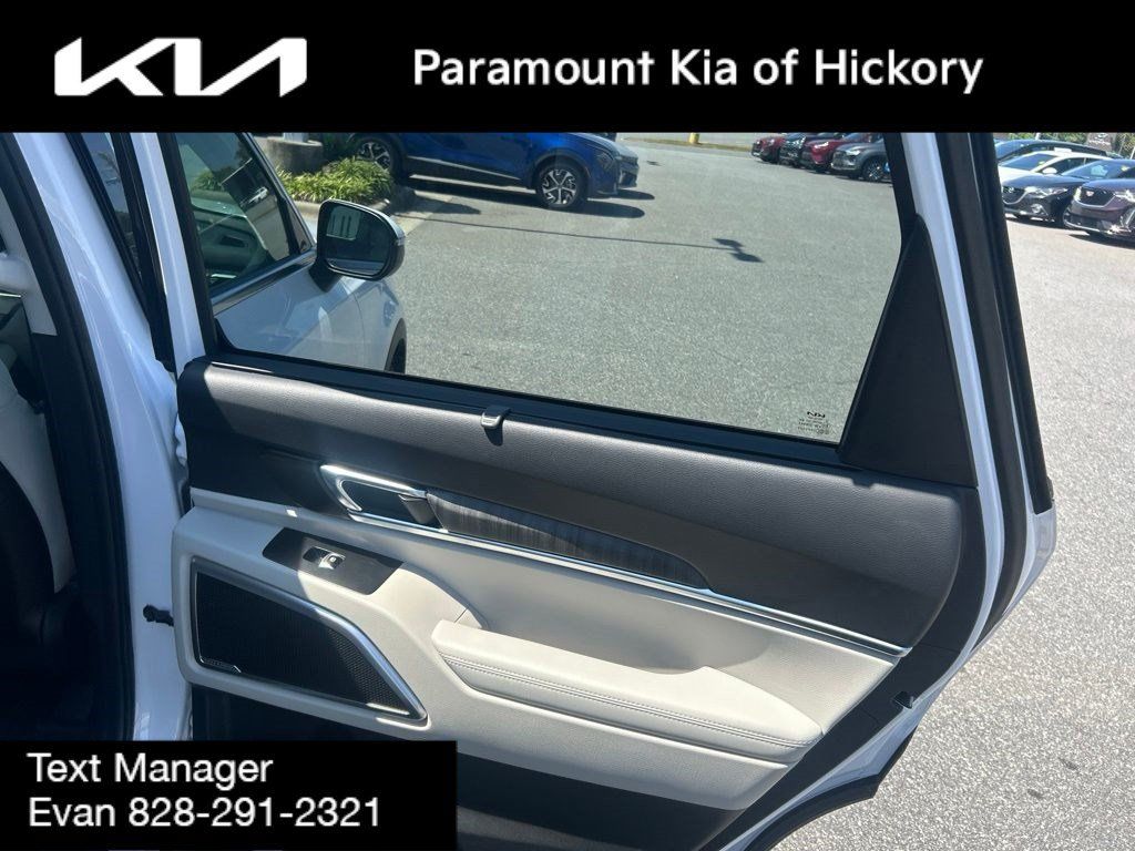 Used 2025 Kia Telluride EX FWD image 16
