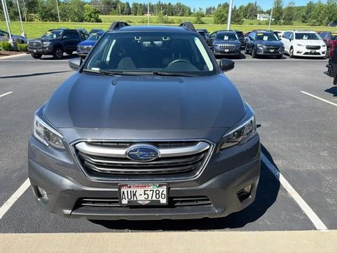 Used 2020 Subaru Outback Premium AWD/4WD image 2