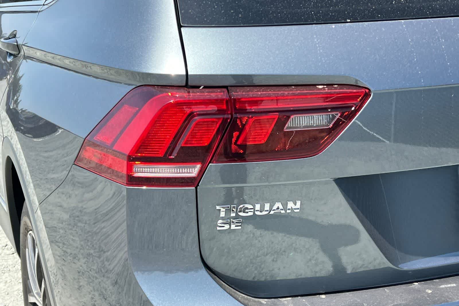 Used 2020 Volkswagen Tiguan SE AWD/4WD image 13