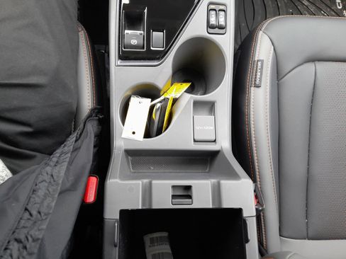 Certified 2025 Subaru Crosstrek 2.5i Limited image 24