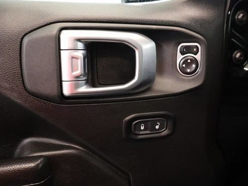 Used 2024 Jeep Wrangler Unlimited Sport AWD/4WD image 12