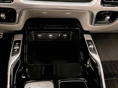 Used 2024 Kia Sorento SX Prestige image 36