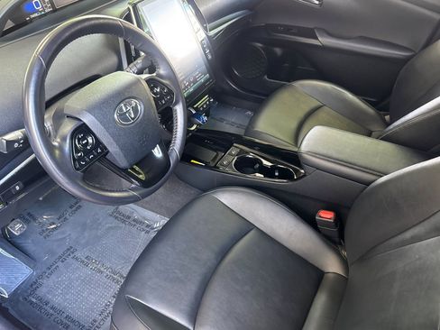 Used 2020 Toyota Prius Prime XLE w/ Protection Package FWD image 4