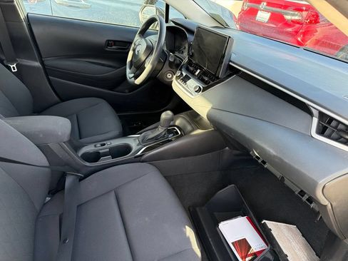 Used 2025 Toyota Corolla LE FWD image 23
