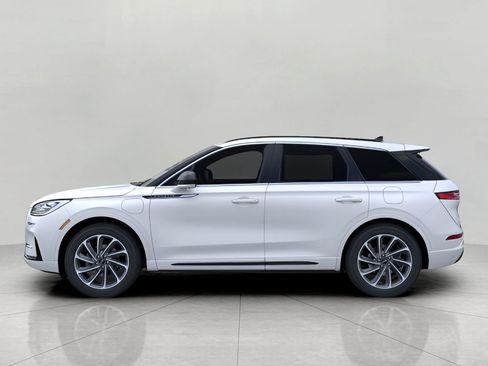 New 2025 Lincoln Corsair Grand Touring AWD/4WD image 3