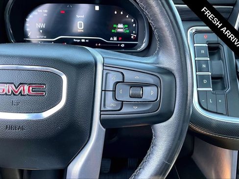 Used 2023 GMC Yukon XL SLT AWD/4WD image 14