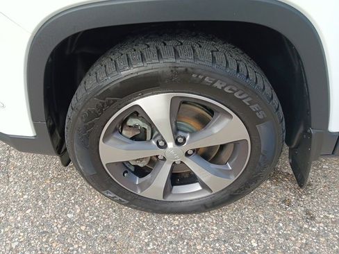 Used 2021 Jeep Cherokee Limited w/ Trailer Tow Group image 5