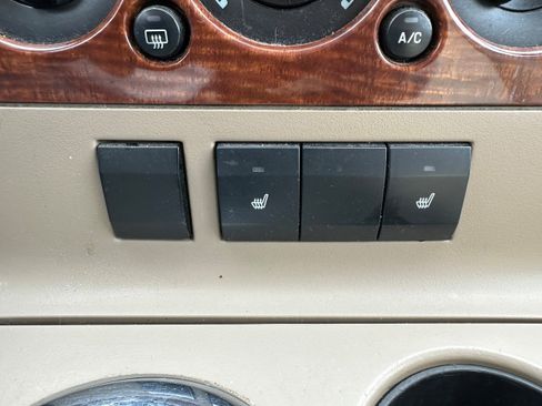 Used 2010 Ford Explorer Eddie Bauer image 17