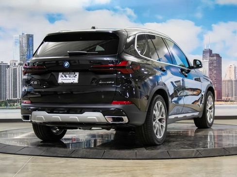 Used 2026 BMW X5 xDrive50e AWD/4WD image 8