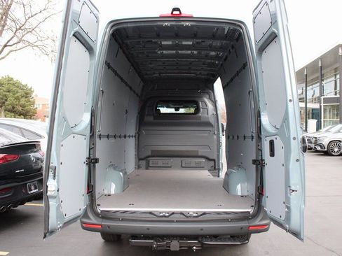 Used 2026 Mercedes-Benz Sprinter 2500 image 5