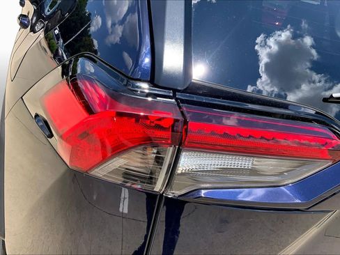 Used 2023 Toyota RAV4 XLE w/ Convenience Package FWD image 28