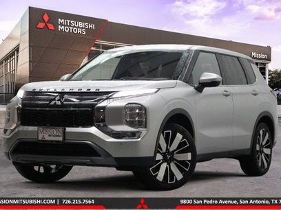 New 2025 Mitsubishi Outlander SE