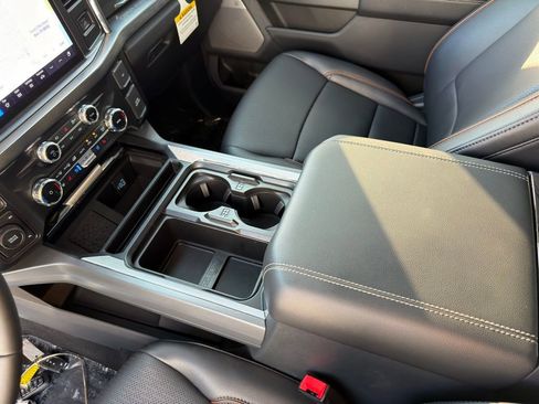 Used 2025 Ford F450 Lariat image 25