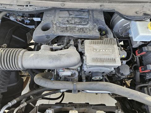 Used 2021 RAM 1500 Laramie image 32