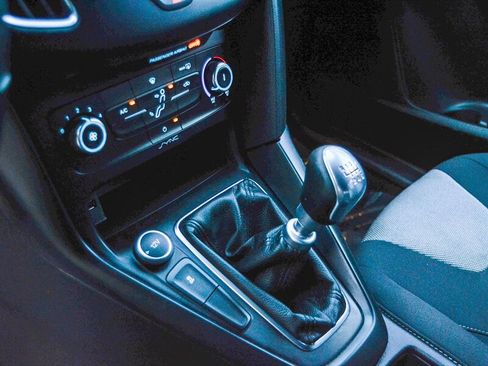 Used 2016 Ford Focus ST image 21