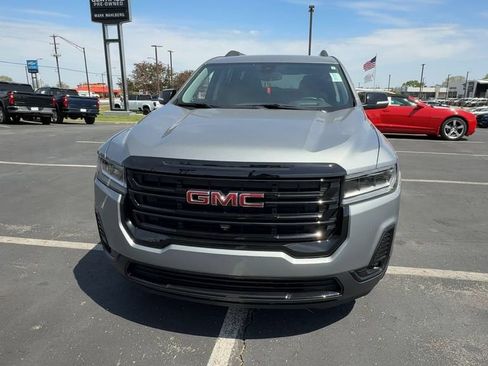 Used 2023 GMC Acadia SLT w/ Elevation Edition AWD/4WD image 3