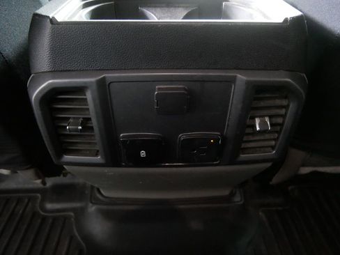 Used 2018 Ford F150 XLT w/ Equipment Group 302A Luxury image 17