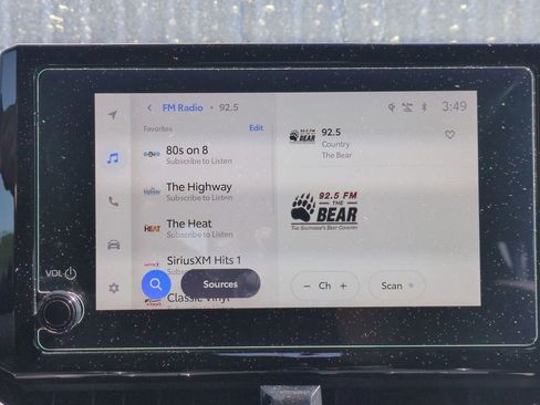 Used 2024 Toyota Corolla Cross XSE w/ Convenience Package image 19