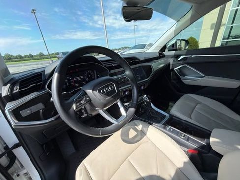 Used 2020 Audi Q3 2.0T Premium w/ Convenience Package AWD/4WD image 11