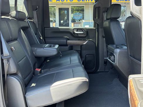 Used 2020 Chevrolet Silverado 2500 High Country w/ Z71 Off-Road Package AWD/4WD image 17