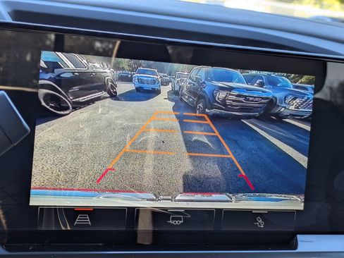 New 2026 GMC Sierra 1500 SLE w/ Preferred Package image 29