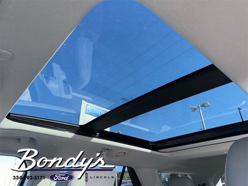 New 2025 Ford Explorer Active w/ Active Comfort Package image 8