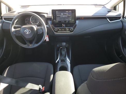 Used 2022 Toyota Corolla LE image 14
